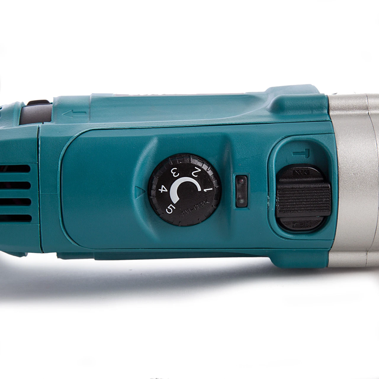Makita HP2070 13mm 2-Speed Percussion Drill (110V) 6 Makita HP2070 13mm 2-Speed Percussion Drill (110V) - Image 4