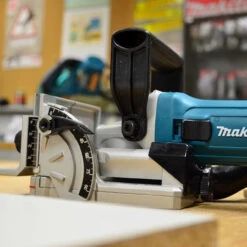 Makita PJ7000 Biscuit Jointer 700W (240V) -Home Tools Store 5b029bafc3a6660178c987dd 98789.1630936233