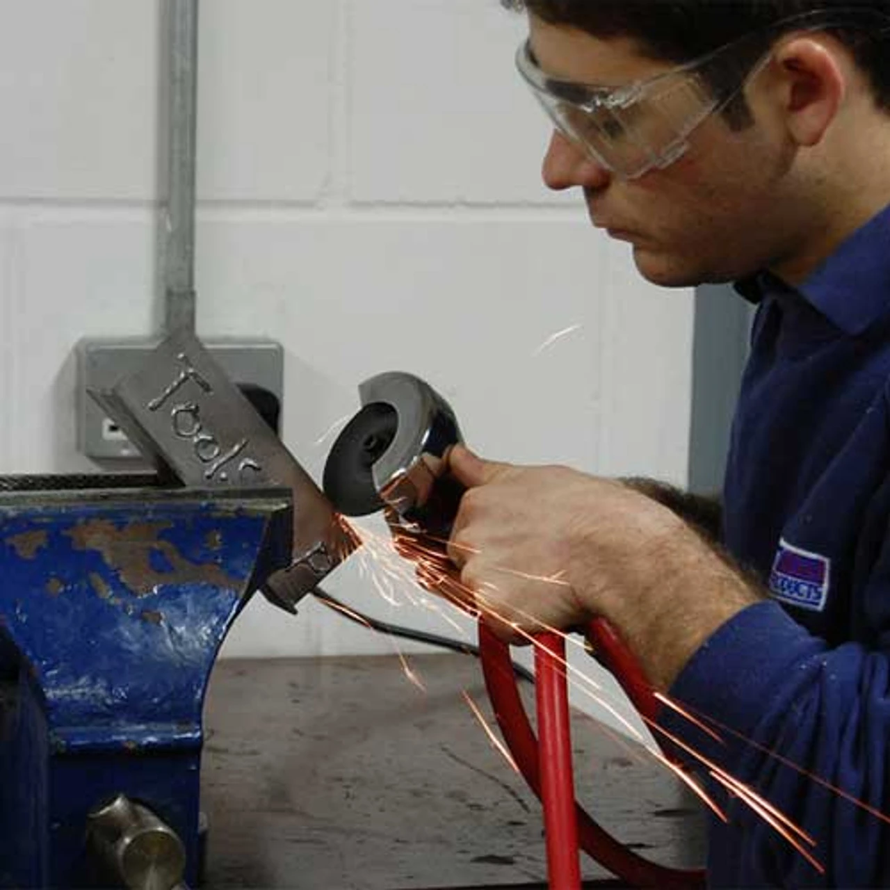 Sealey SA25 75mm Air Cut-Off Tool 4 Sealey SA25 75mm Air Cut-Off Tool - Image 2