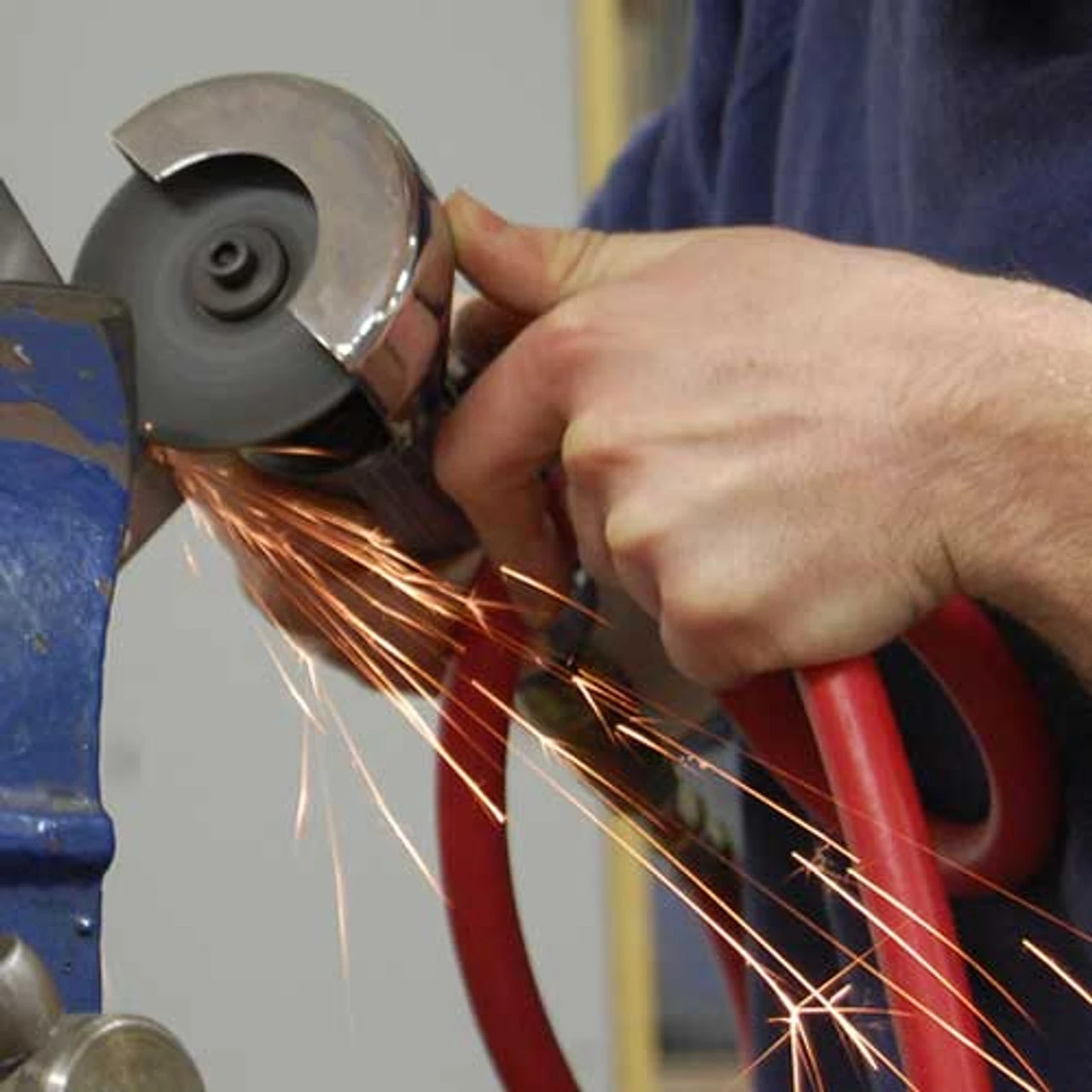 Sealey SA25 75mm Air Cut-Off Tool 6 Sealey SA25 75mm Air Cut-Off Tool - Image 4