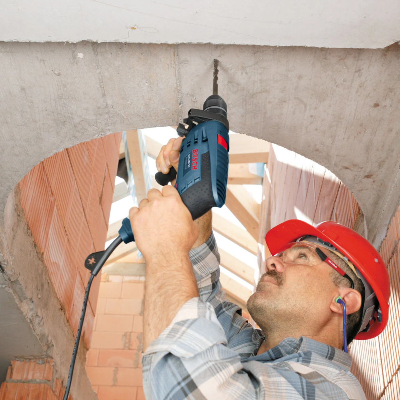 Bosch GSB1600RE 1-Speed Impact Drill (240V) 7 Bosch GSB1600RE 1-Speed Impact Drill (240V) - Image 5