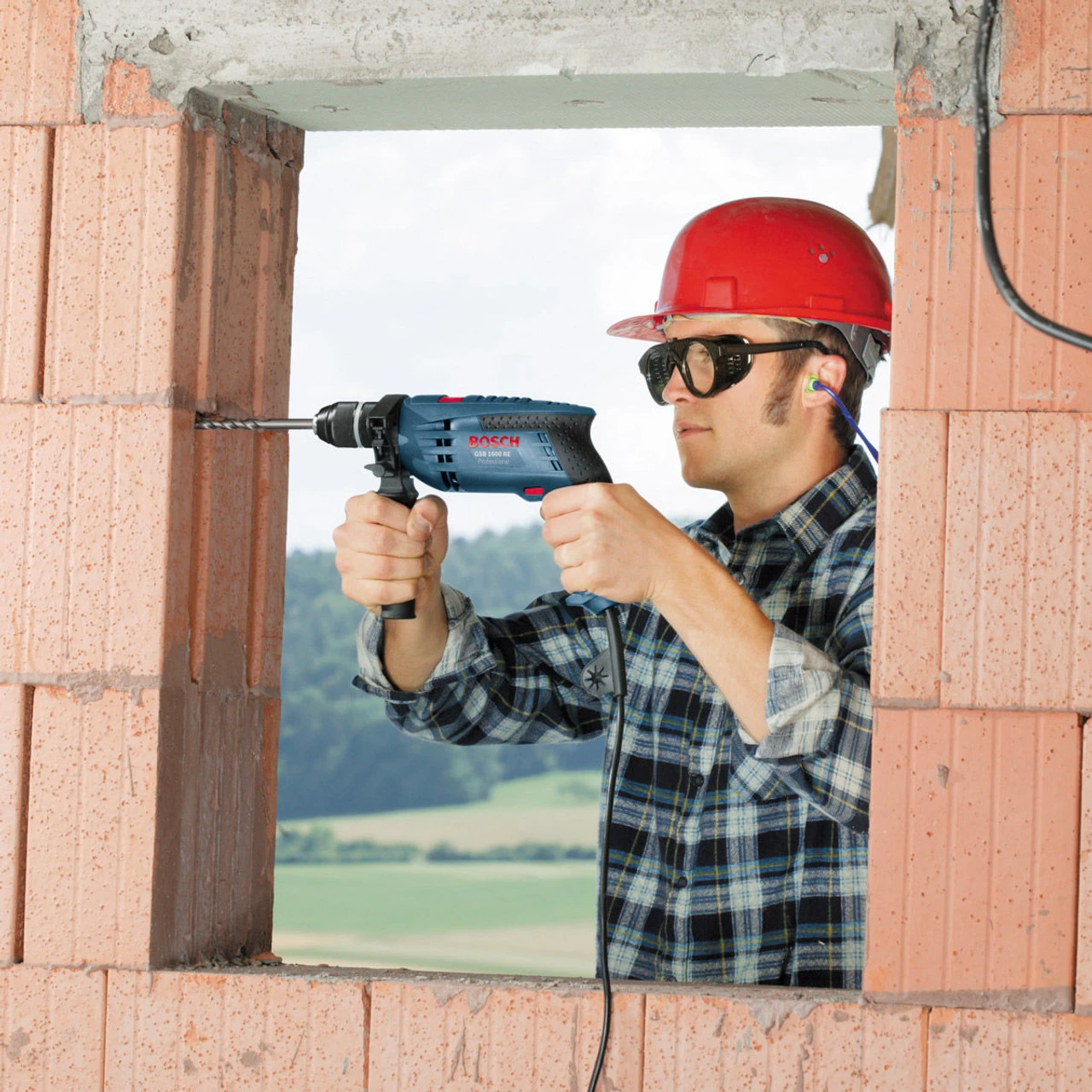 Bosch GSB1600RE 1-Speed Impact Drill (240V) 8 Bosch GSB1600RE 1-Speed Impact Drill (240V) - Image 6