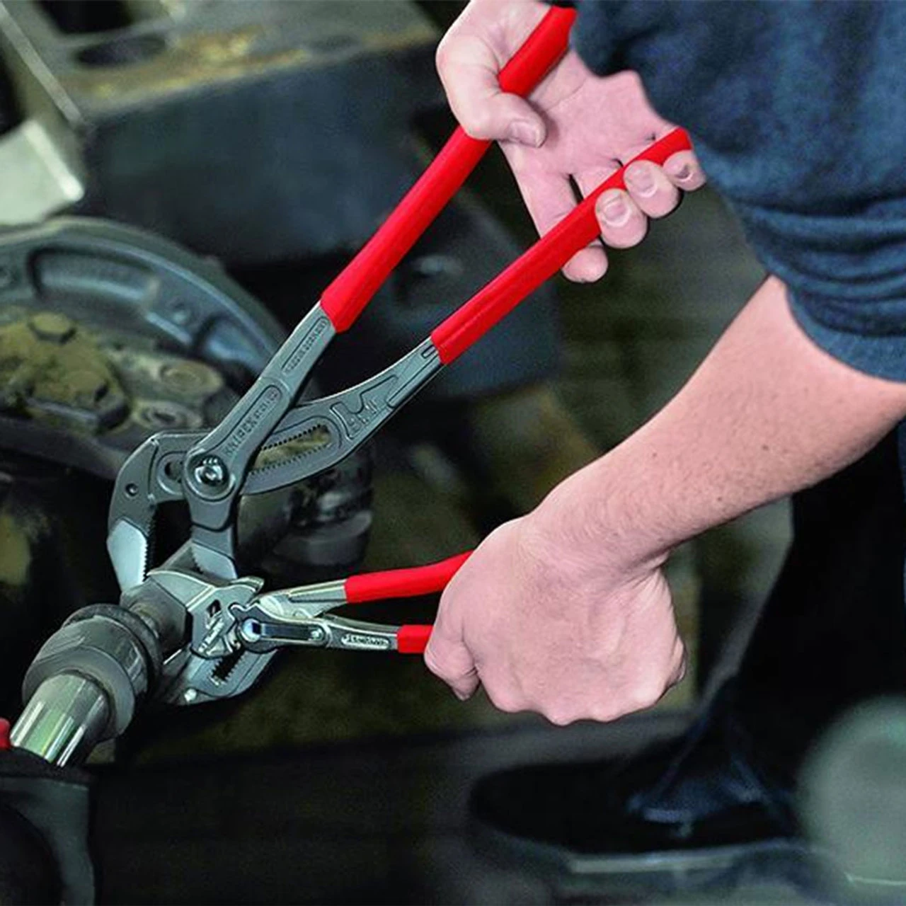 Knipex 8701400SB Cobra XL Pipe Wrench / Water Pump Pliers 400mm 8 Knipex 8701400SB Cobra XL Pipe Wrench / Water Pump Pliers 400mm - Image 6