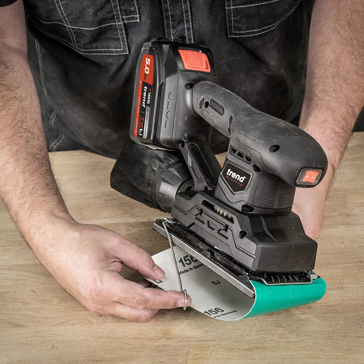 Trend T18S/TSSB 18V Brushless 1/3 Sheet Sander + Charger (1 X 2.0Ah Battery) 7 Trend T18S/TSSB 18V Brushless 1/3 Sheet Sander + Charger (1 X 2.0Ah Battery) - Image 5