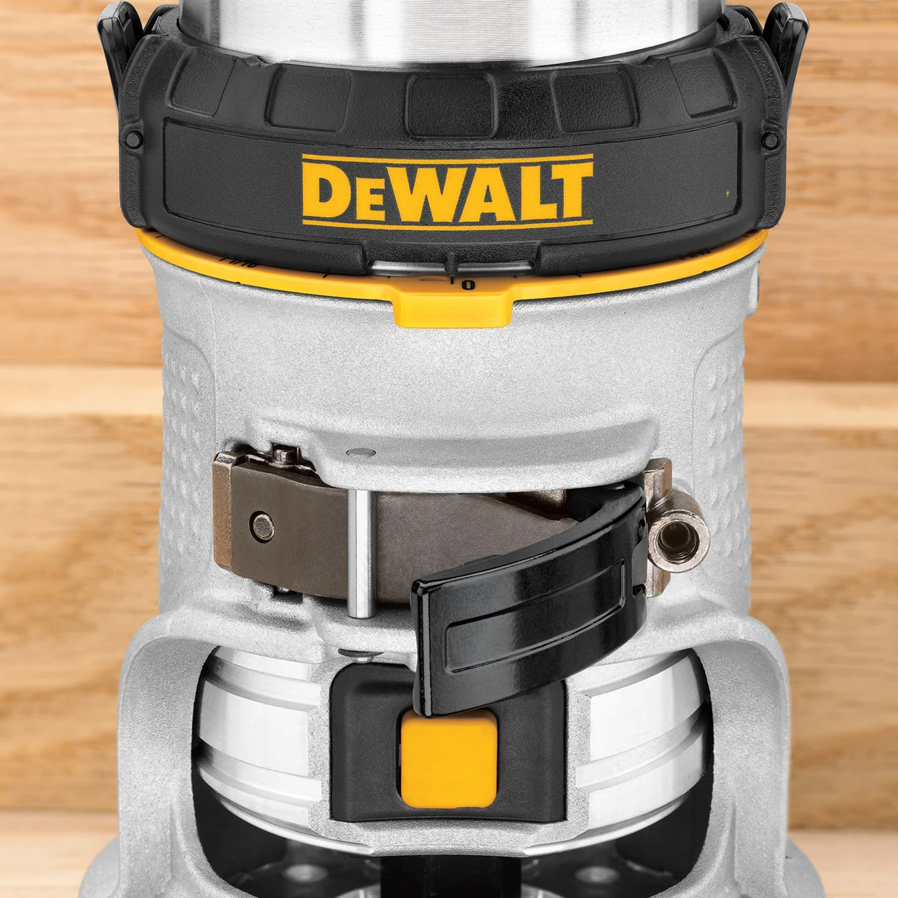 Dewalt D26200 1/4 Inch Compact Fixed Base Router (240V) 6 Dewalt D26200 1/4 Inch Compact Fixed Base Router (240V) - Image 4