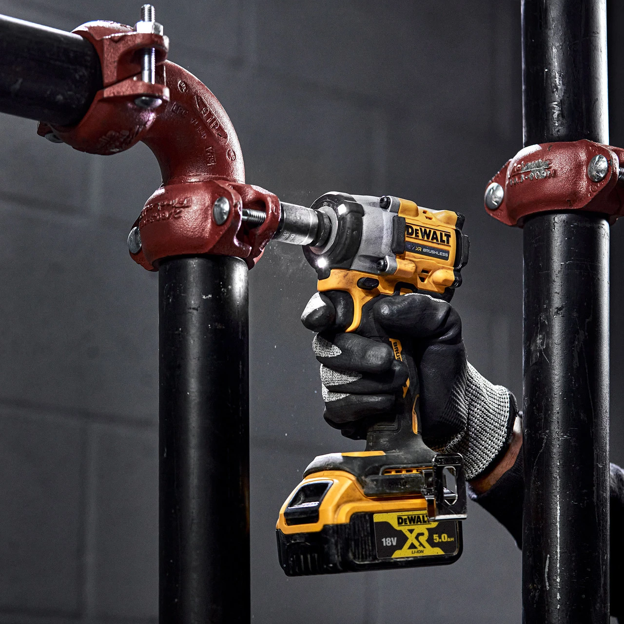Dewalt DCF921P2T 18V XR 1/2" Brushless Impact Wrench (2 X 5.0Ah Batteries) In TSTAK Box 8 Dewalt DCF921P2T 18V XR 1/2" Brushless Impact Wrench (2 X 5.0Ah Batteries) In TSTAK Box - Image 6